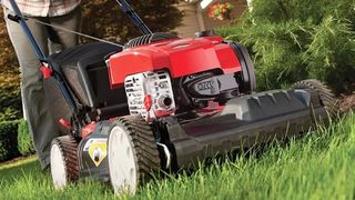 It can be frustrating when your gas lawn mower won't start, but there might be an easy fix…