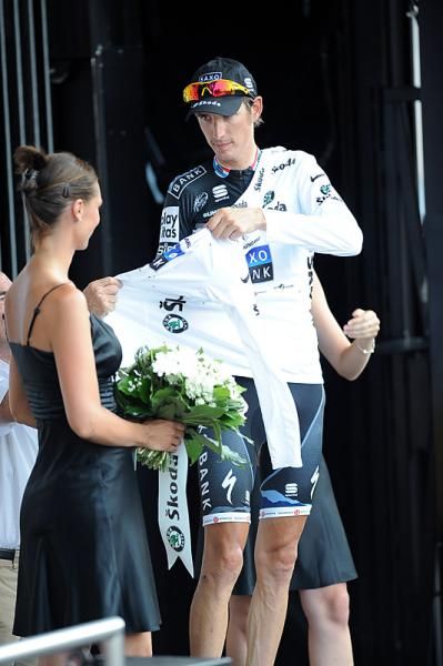 Andy Schleck (Saxo Bank) also leads the young rider classification.