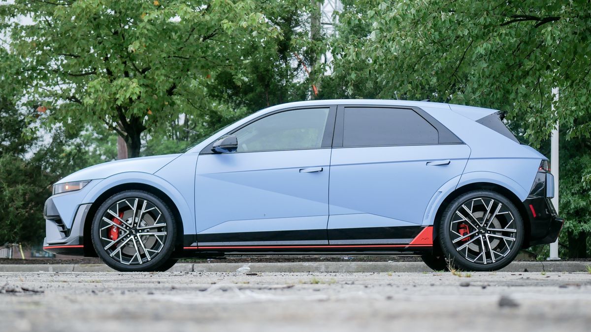 2025 Hyundai Ioniq 5 N AWD test drive.