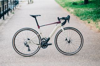 A Cannondale Topstone on a towpath