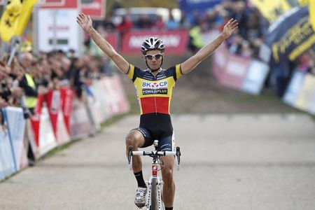 Niels Albert wins the race.