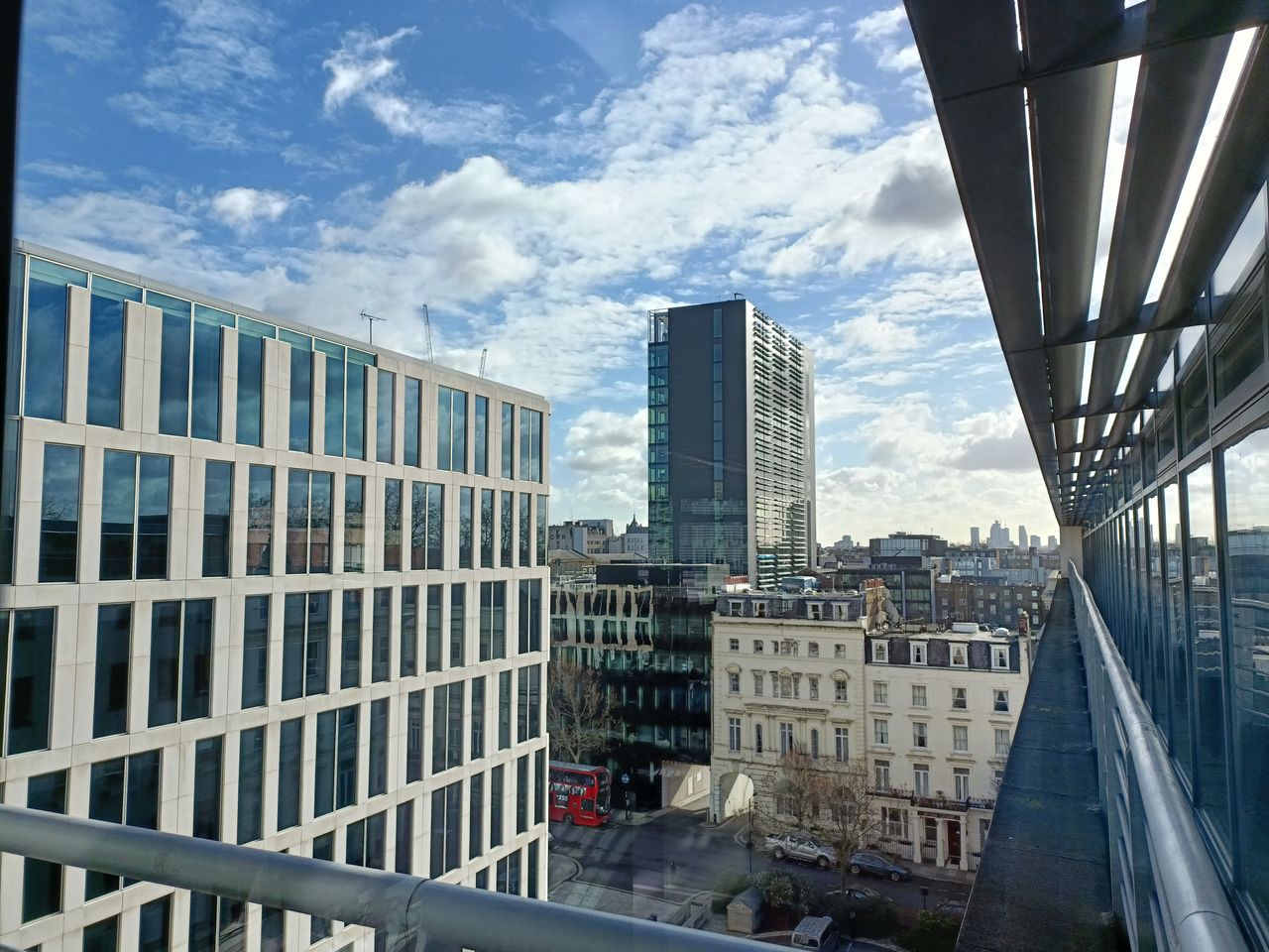 OnePlus Nord CE 2 review: shot of the London cityscape