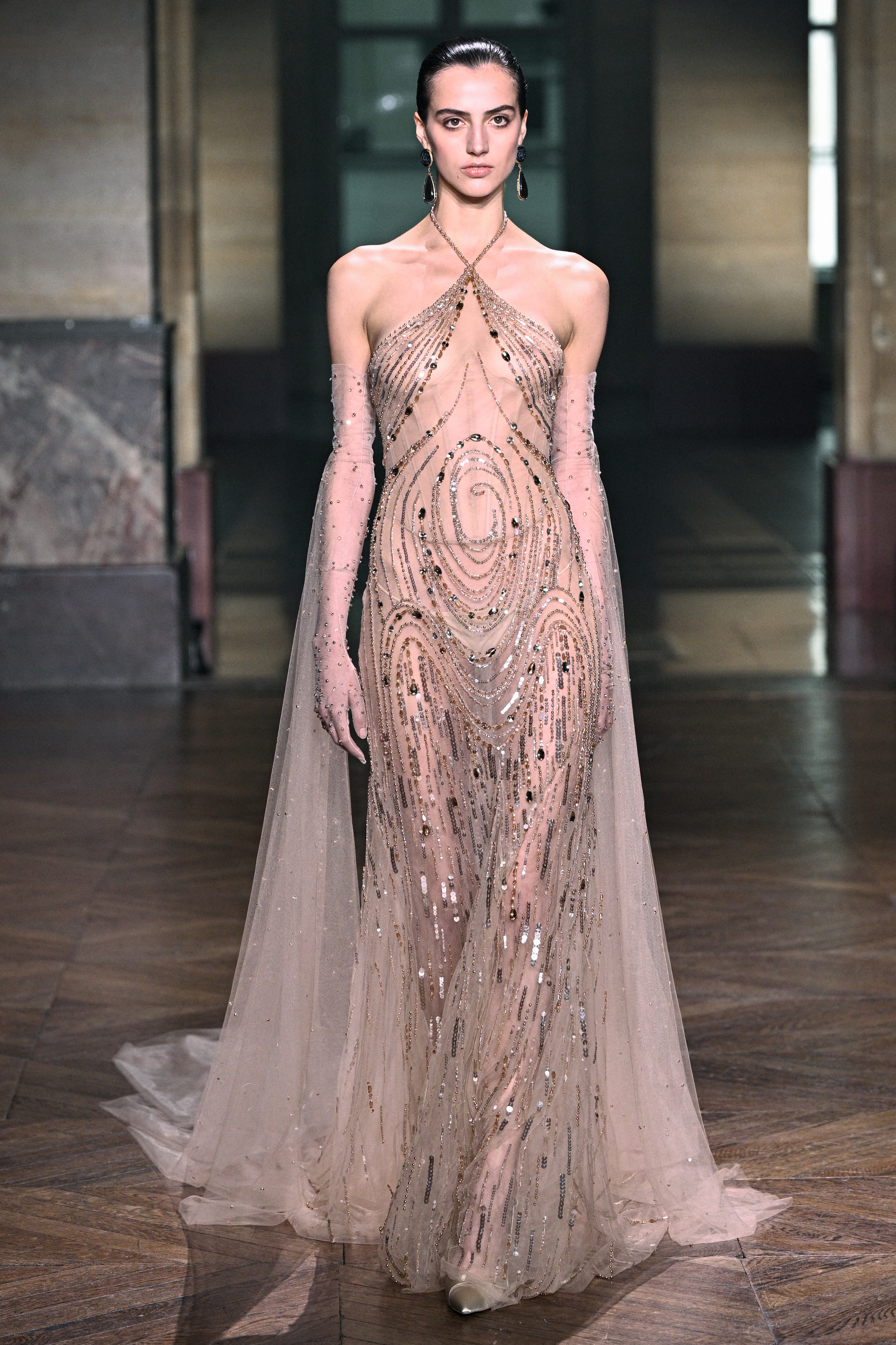 inspiration behind kristen bell's red carpet look