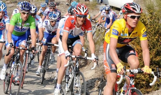 Luis Leon Sanchez (Caisse d'Epargne) leads Frank Schleck and Sylvain Chavanel in 2009.