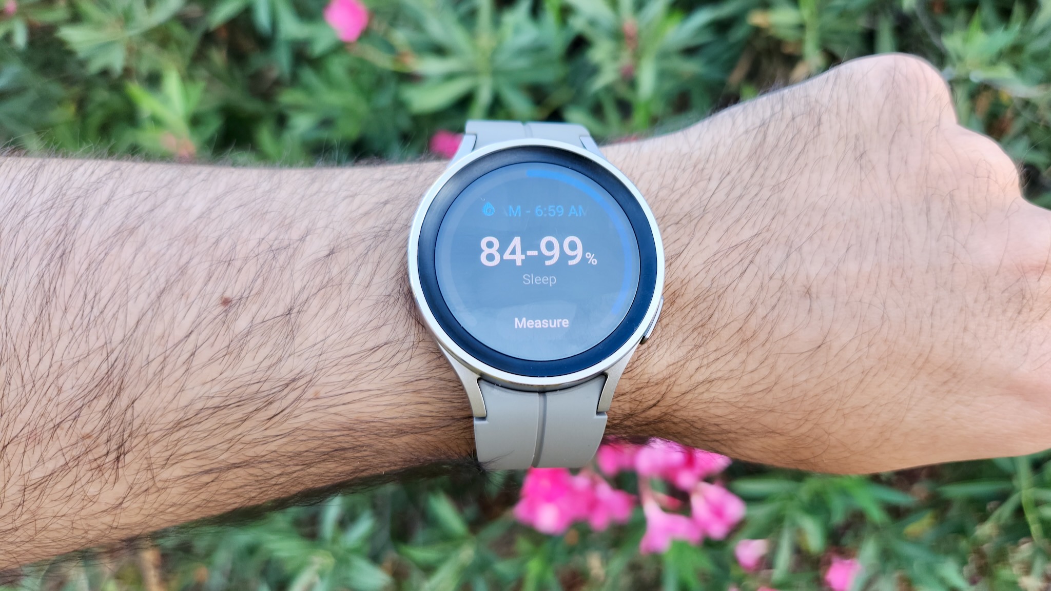 Samsung Galaxy Watch 5 Pro-Schlaftracking-Ergebnisse, die den Bereich des Blutsauerstoffgehalts zeigen