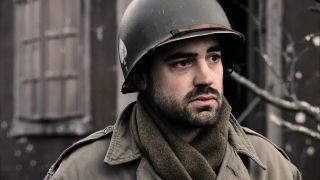 Ron Livingston looking offscreen in Band of Brothers