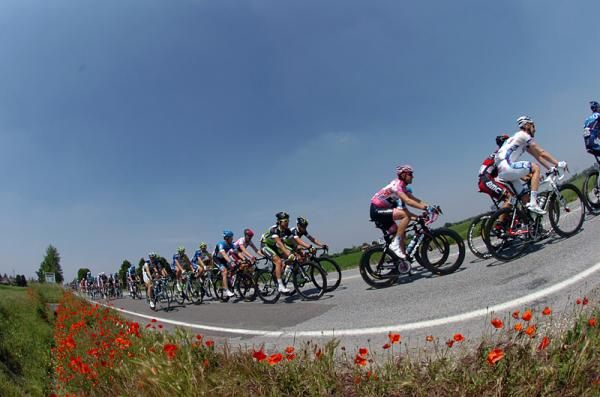 Maglia rosa wearer Ramunas Navardauskas (Garmin-Barracuda) rolls along in the peloton.