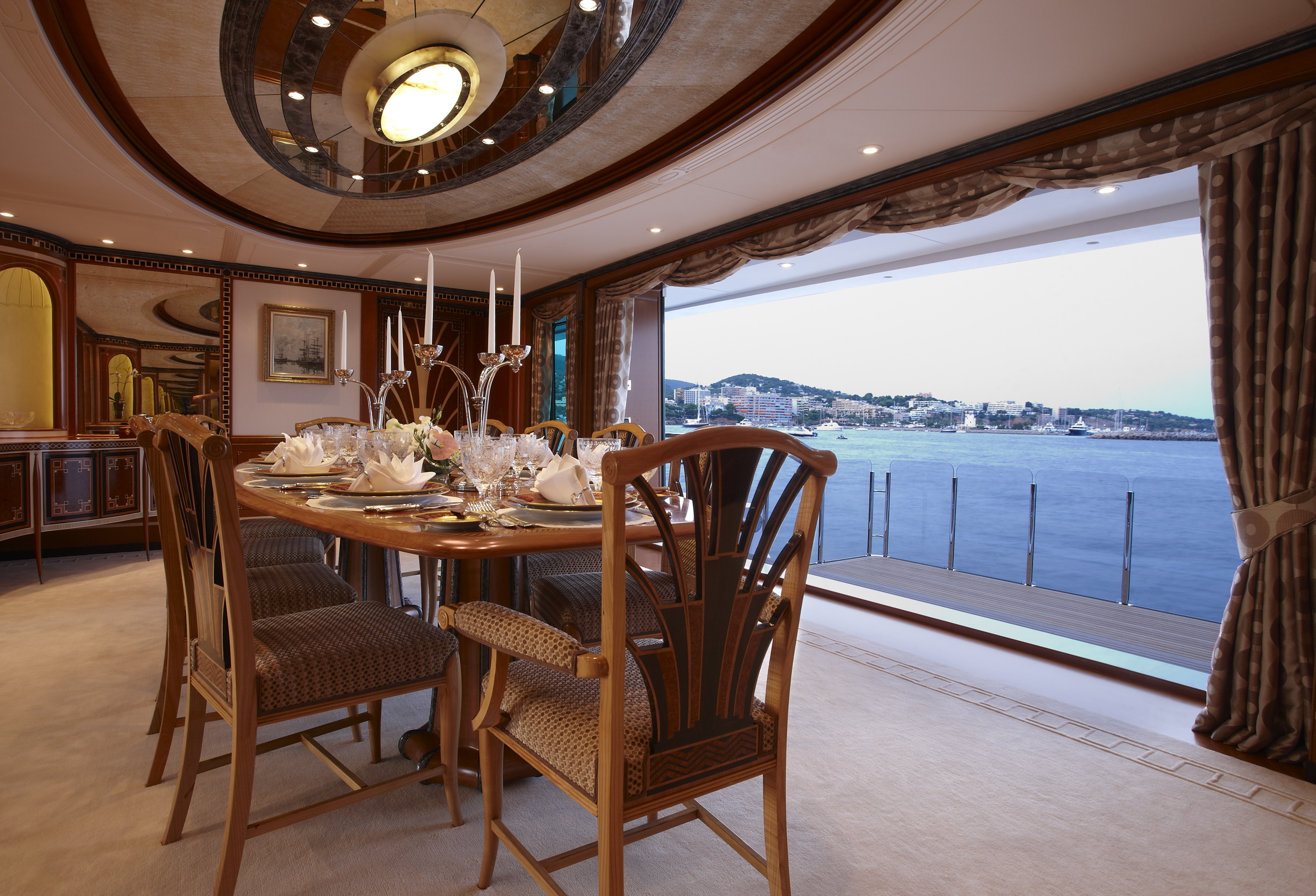Images of the yacht Lady Christine