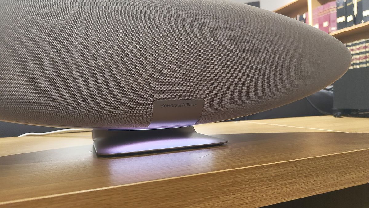 Bowers &amp; Wilkins Zeppelin Pro Edition wireless speaker