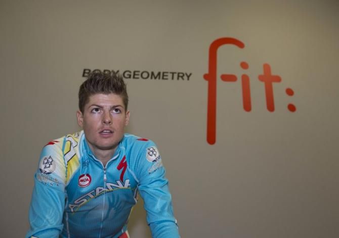 Jakob Fuglsang warms up on the rollers