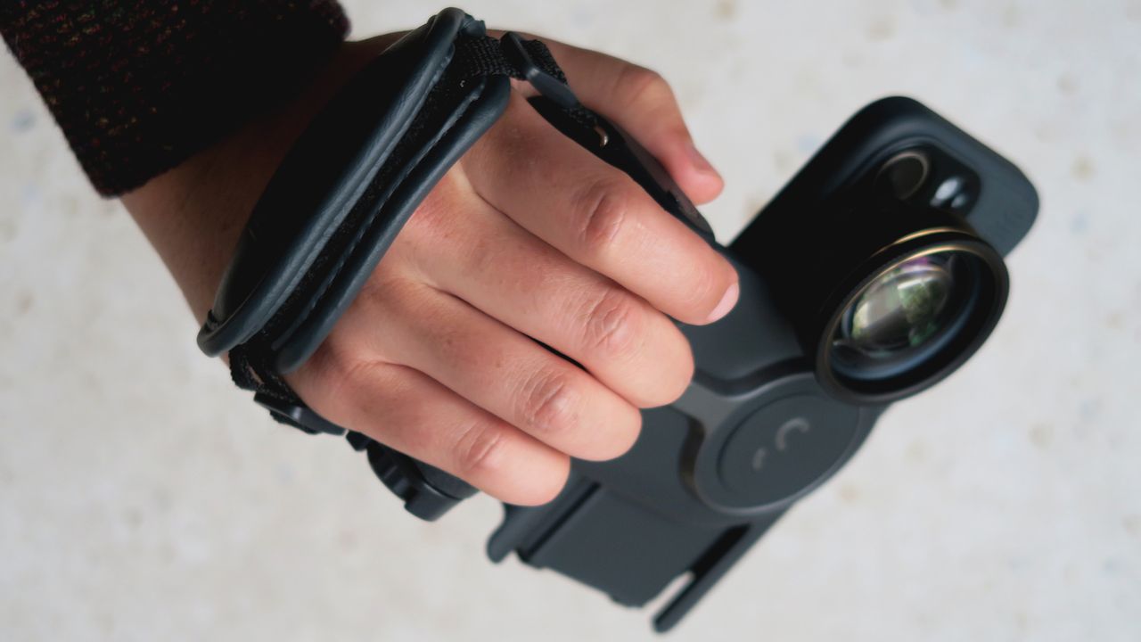 ShiftCam ProGrip review handheld portrait