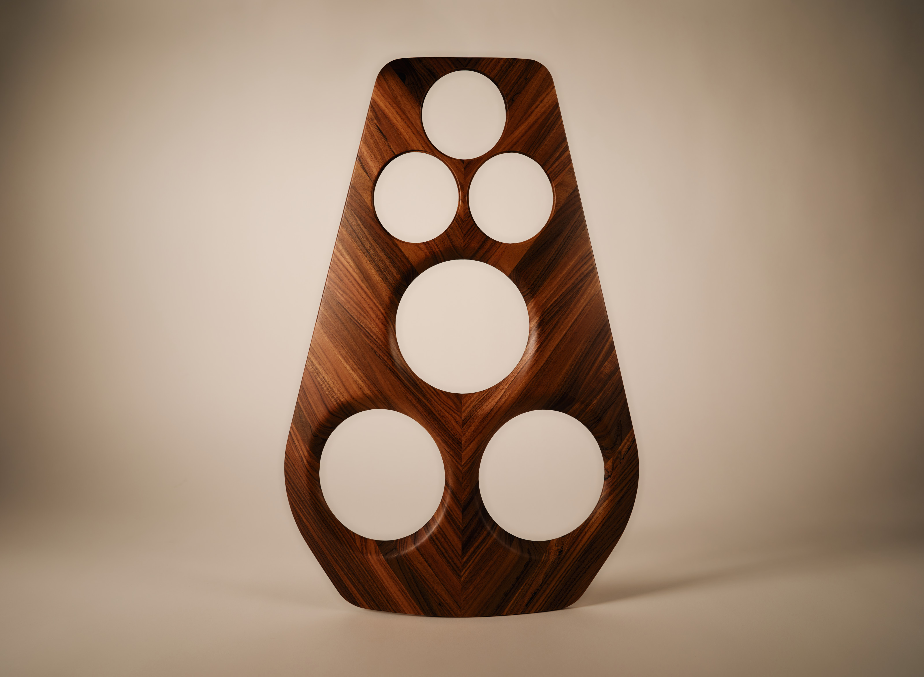 The upper speaker housing of the Beolab 90 Monarch edition