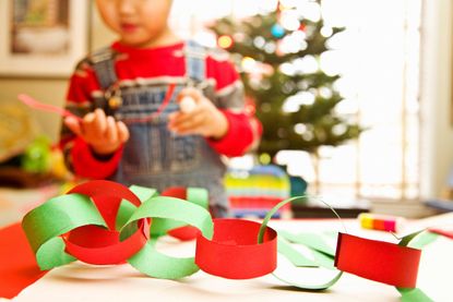 Make your own Christmas paper chains