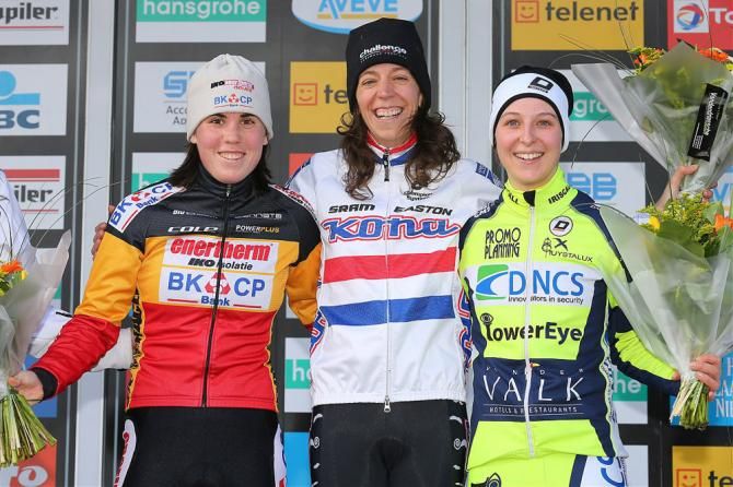 Women's podium at Superprestige Middelkerke (L-R): Sanne Cant, Helen Wyman and Jolien Verschueren