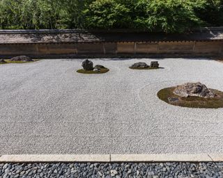 An example of Japanese garden ideas showing the Temple of the Dragon at Peace in Kyoto