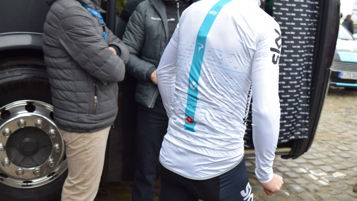 Team Sky's Castelli rain jackets have extended rear flaps for additional coverage of the rear