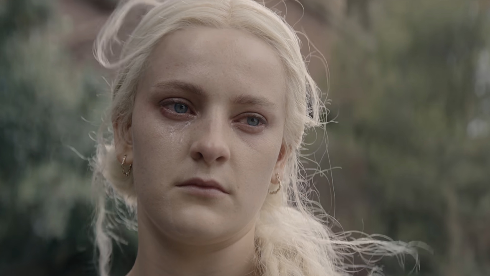 Helaena crying in the Season 3 finale