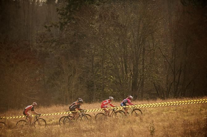 In the early laps, Courtney McFadden (GE CAPITAL/AMERICAN CLASSICS) led a select group.