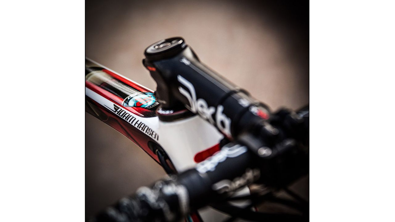 Hansen's name decorates the head of the top tube, while finishing kit is provided by Deda