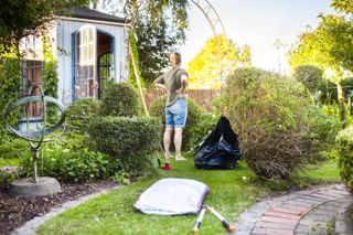 Gardening uses a lot of plastic, but should it?