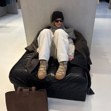 @tinvcb wears white jeans winter boots