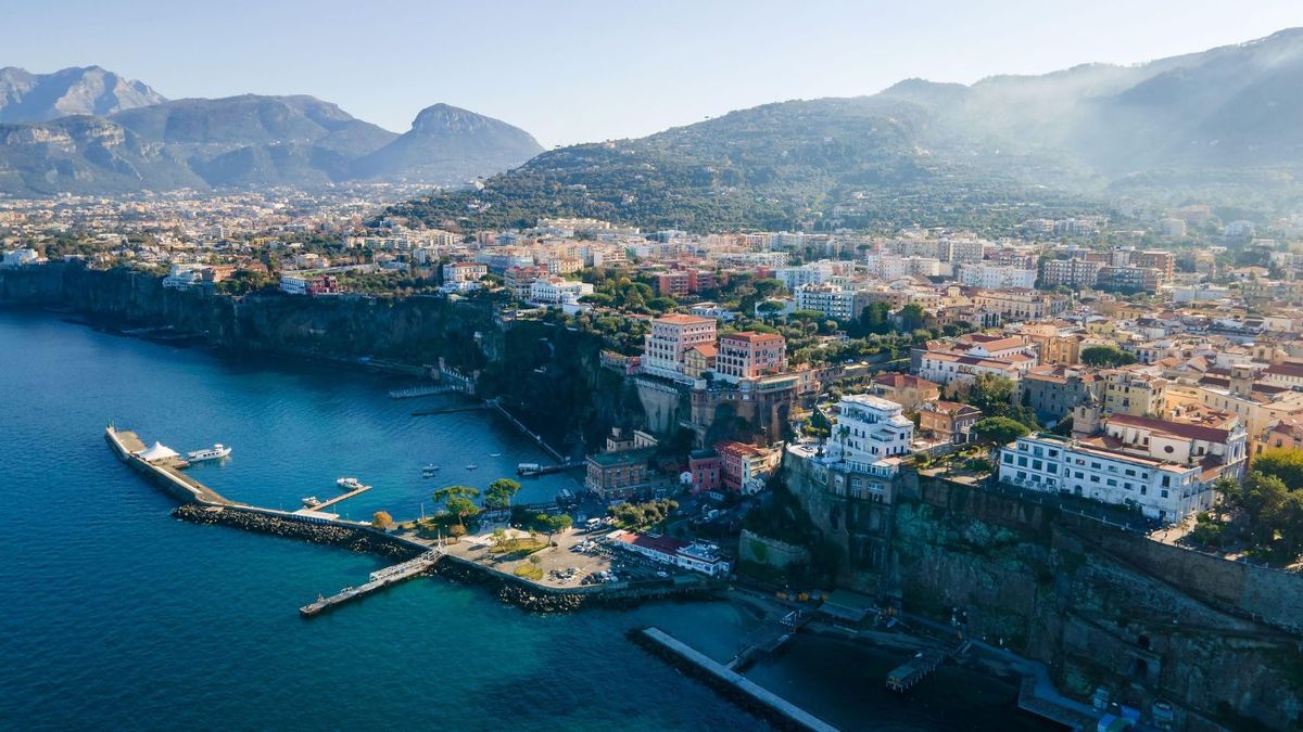 Sorrento Italy travel guide best things to do and see, hotels