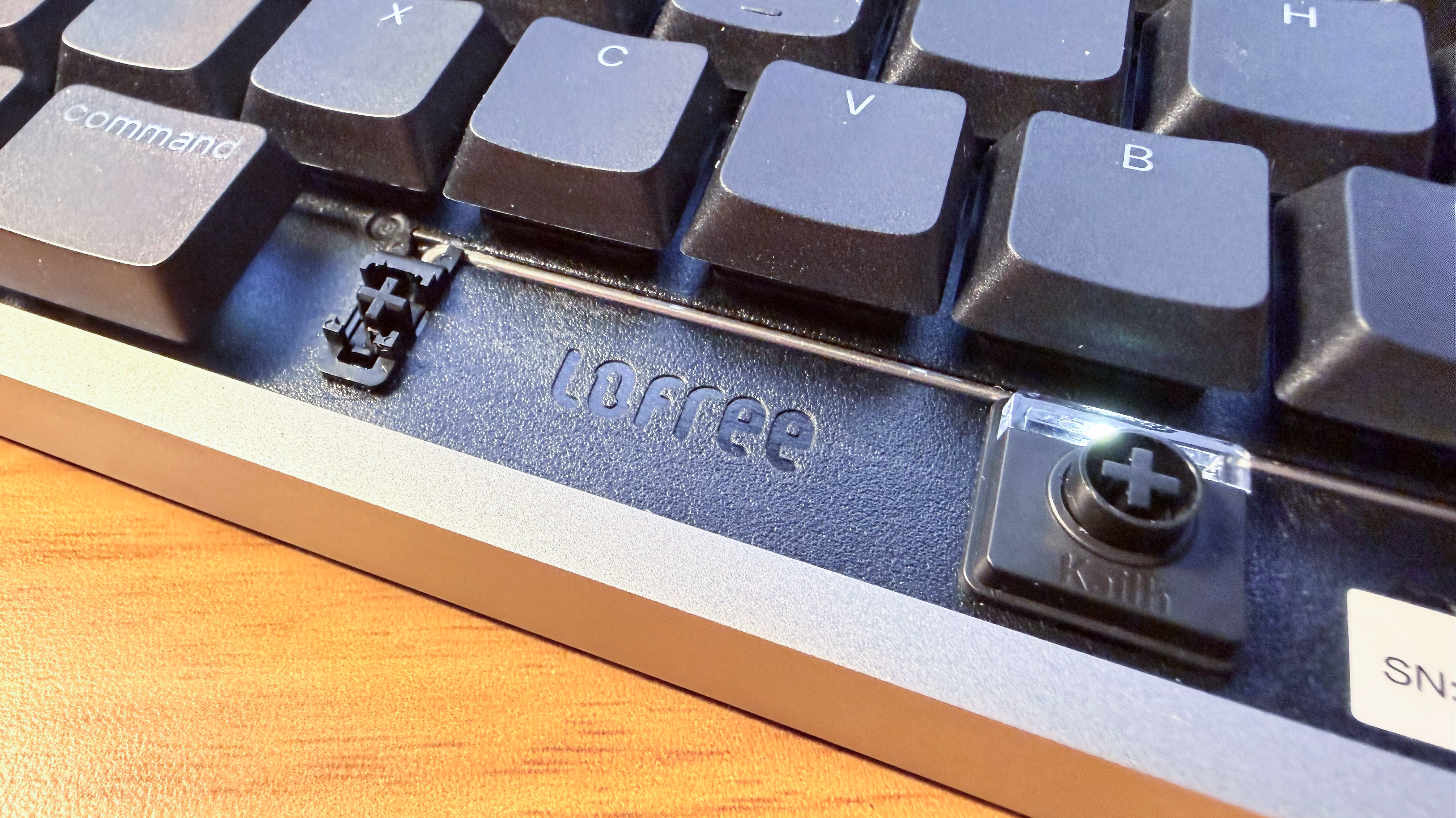 A photo of the Lofree Flow 2's Space bar stabilizer
