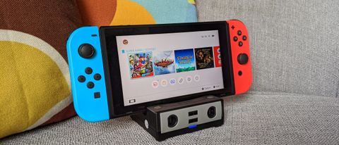 does a nintendo switch come with a dock