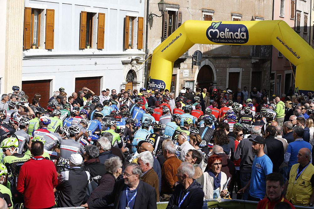 Peloton raced from Ala to Fierozzo Val Dei M&ograve;cheni