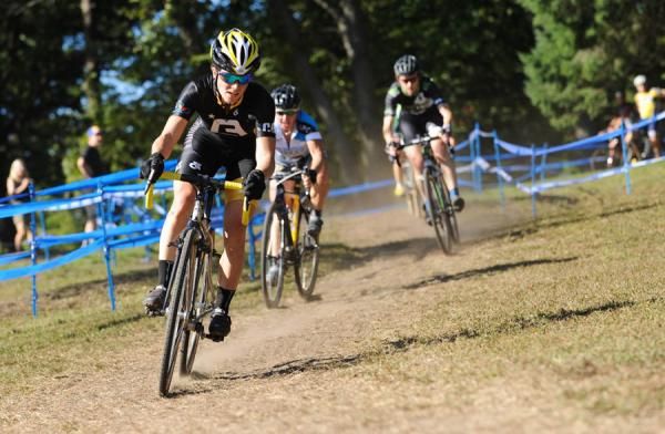 Smith leads on the descent