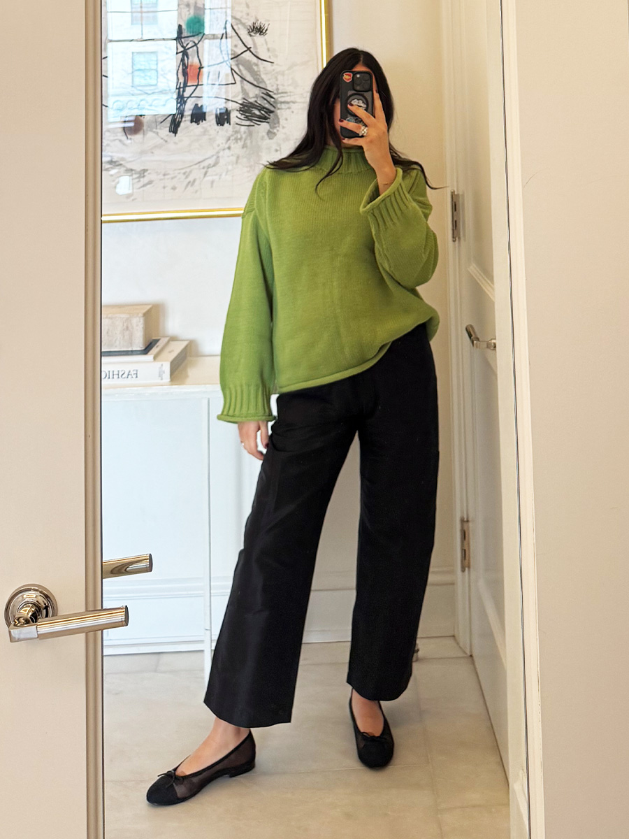 @nicoleakhtarzad mirror selfie in spring/summer ouftif