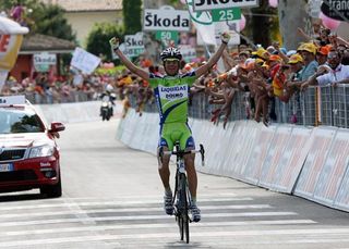 Vincenzo Nibali (Liquigas - Doimo) wins stage 14 and moves back into the top-ten overall.