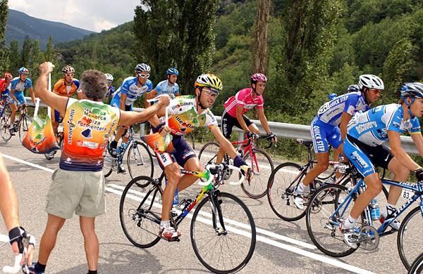 Francisco Mancebo (Illes Balears) grabs his feedbag