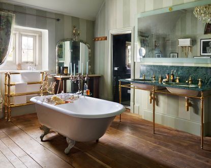 Explore Kate Moss' bathroom – a country retreat full of wonder and ...