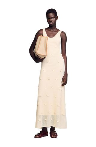 9oYiYQEAchRErx3gsJirKZ-320-80 8 أساسيات أنيقة يرتديها مصمم Nordstrom لتبدو مرتفعة