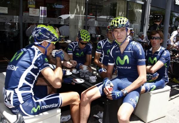 Xavier Tondo with his new Movistar teammates