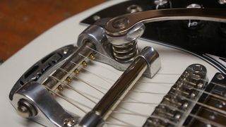 How to restring your Bigsby tailpiece