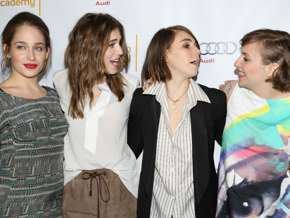 Lena Dunham Wears An Eye On Her Dress - And It's Actually Cute | Marie ...