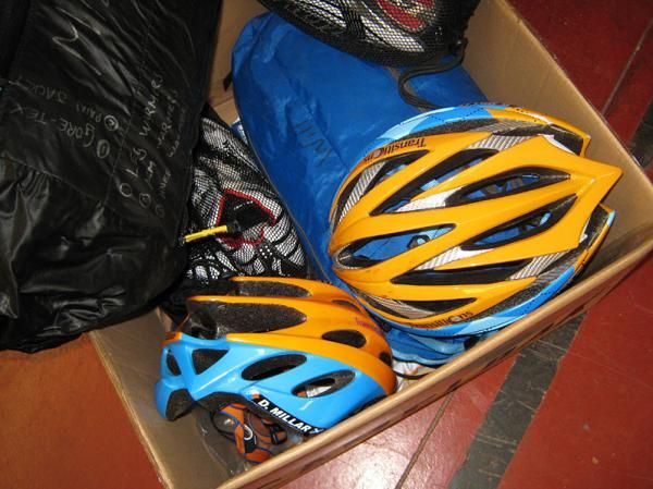 A sneak peak inside David Millar's raced bag. The attention to detail is striking. Millar keeps everything carefully labelled.