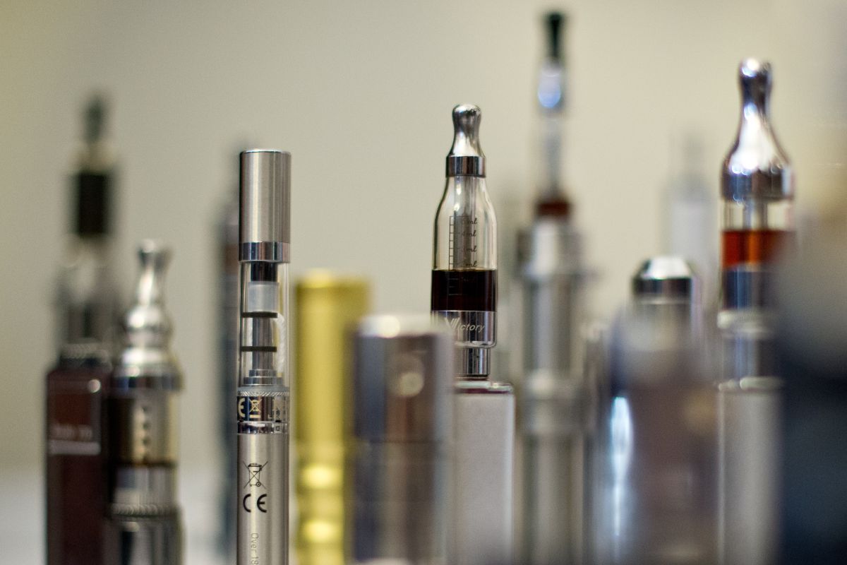 London Euston bomb scare How dangerous are e cigarettes The Week