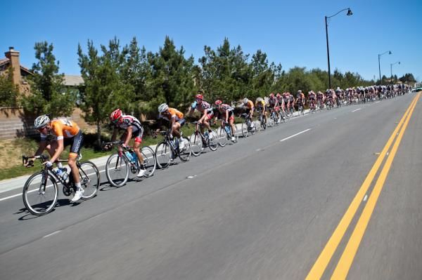 RealCyclist.com and Jamis keep the tempo high on the front of the field