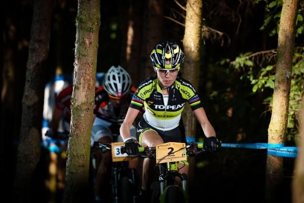 Irina Kalentieva on an uphill and heading toward victory