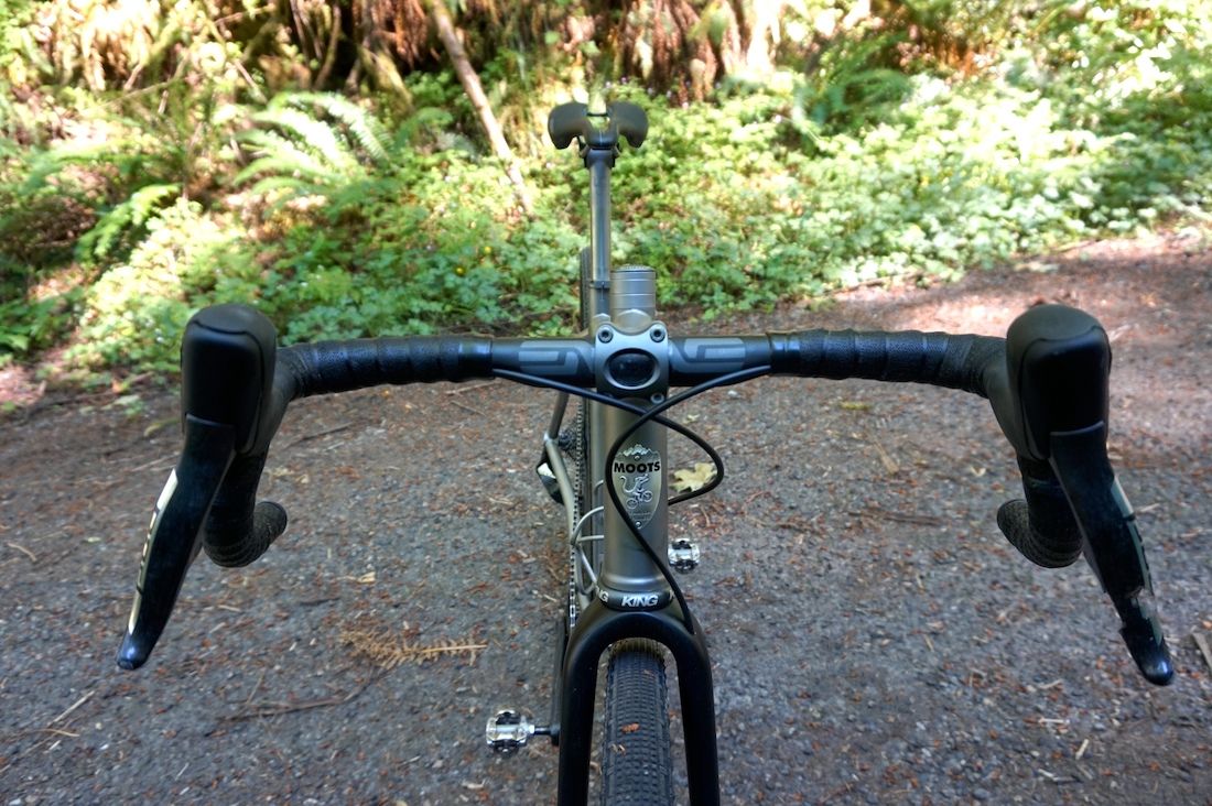 Moots Routt YBB< rear-suspension gravel bike