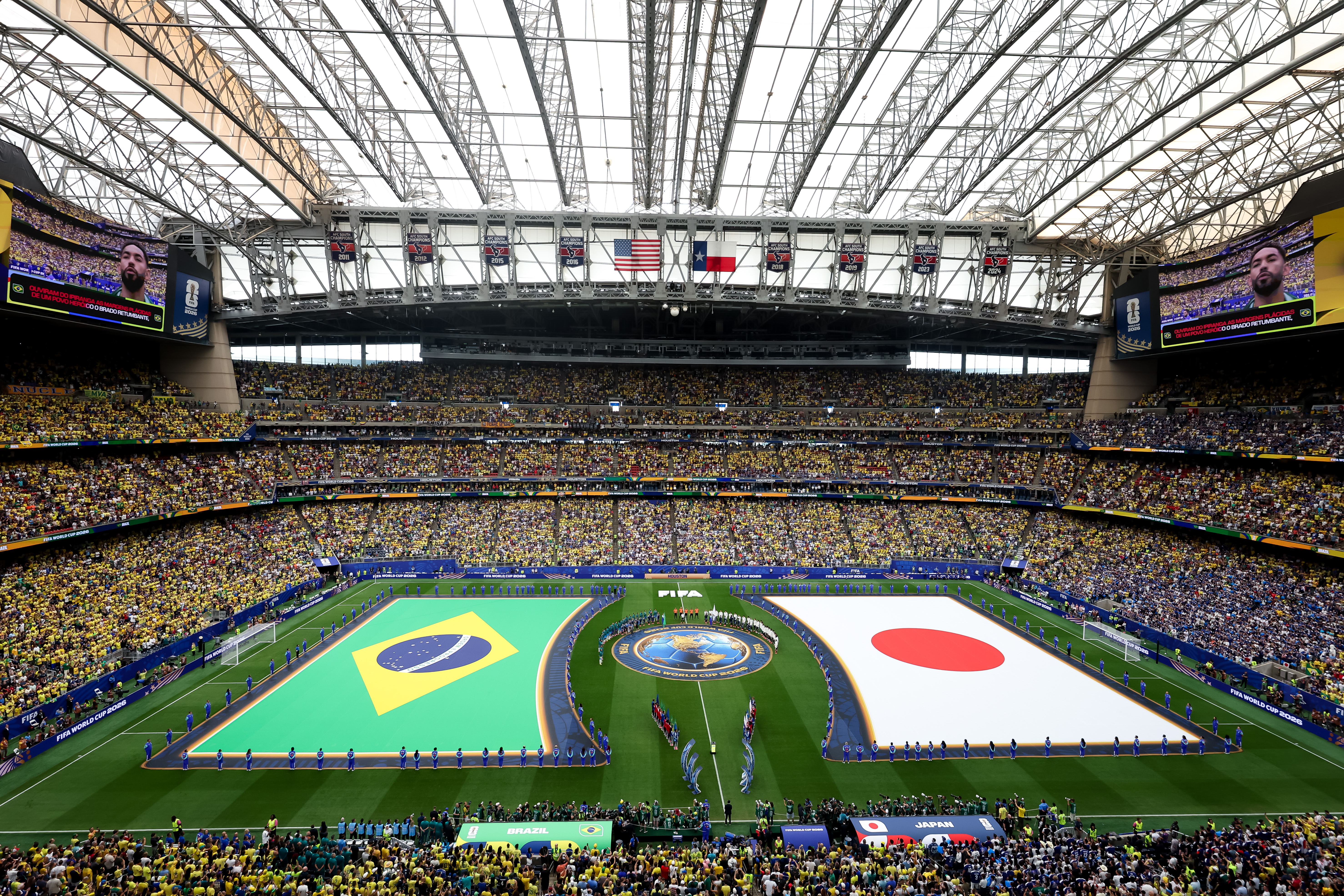 HOUSTON, TEXAS - JUNE 29: Players line up before the FIFA World Cup 2026 Round Of 32 match between Brazil and Japan at Houston Stadium on June 29, 2026 in Houston, Texas. (Photo by Molly Darlington/Getty Images)