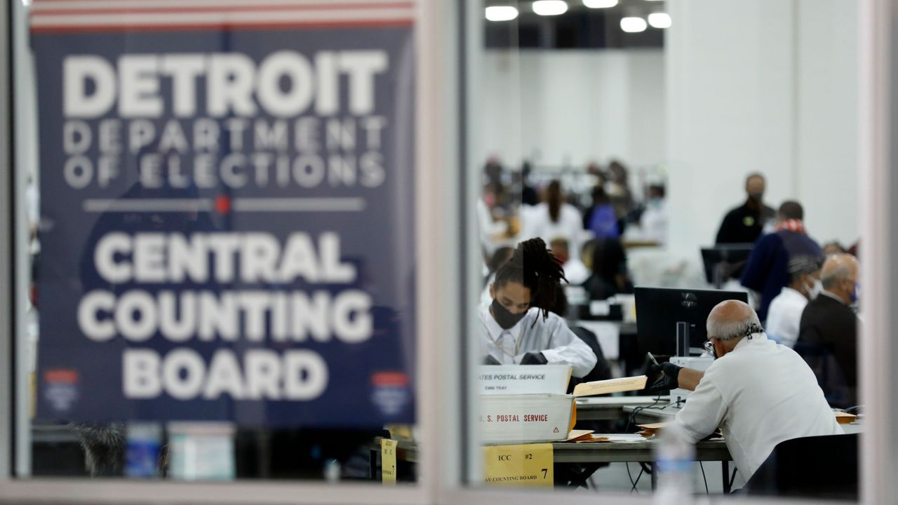 topshot detroit election workers work on counting absentee ballots for the 2020 general election at tcf center on november 4, 2020 in detroit, michigan president donald trump and democratic challenger joe biden are battling it out for the white house, with polls closed across the united states and the american people waiting for results in key battlegrounds still up for grabs photo by jeff kowalsky afp photo by jeff kowalskyafp via getty images