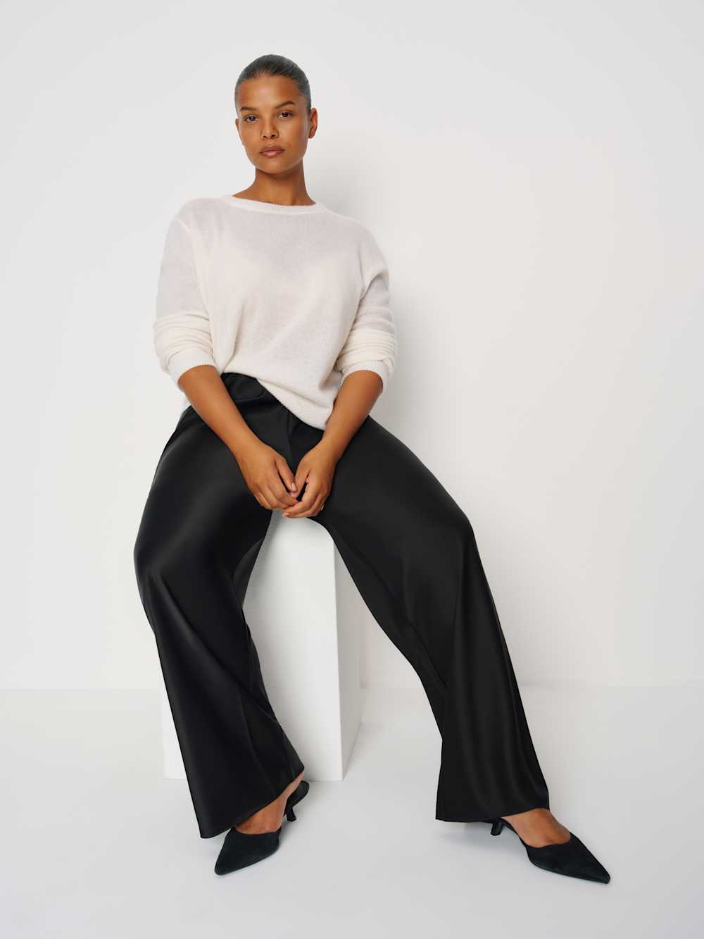 Gale Satin Mid Rise Bias Pant Es