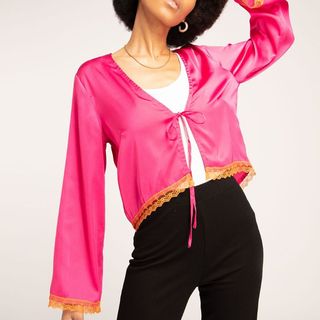 model wearing pink ambretta top from omnes