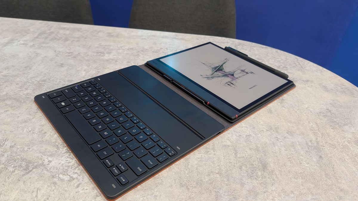 Onyx Boox Note Air 5 with keyboard cover