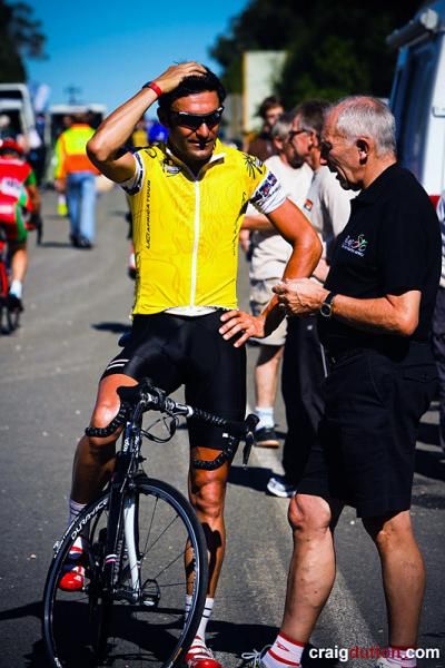 Race leader Kristian House (Rapha Condor-Sharp) chats to Phil Liggett before the start.