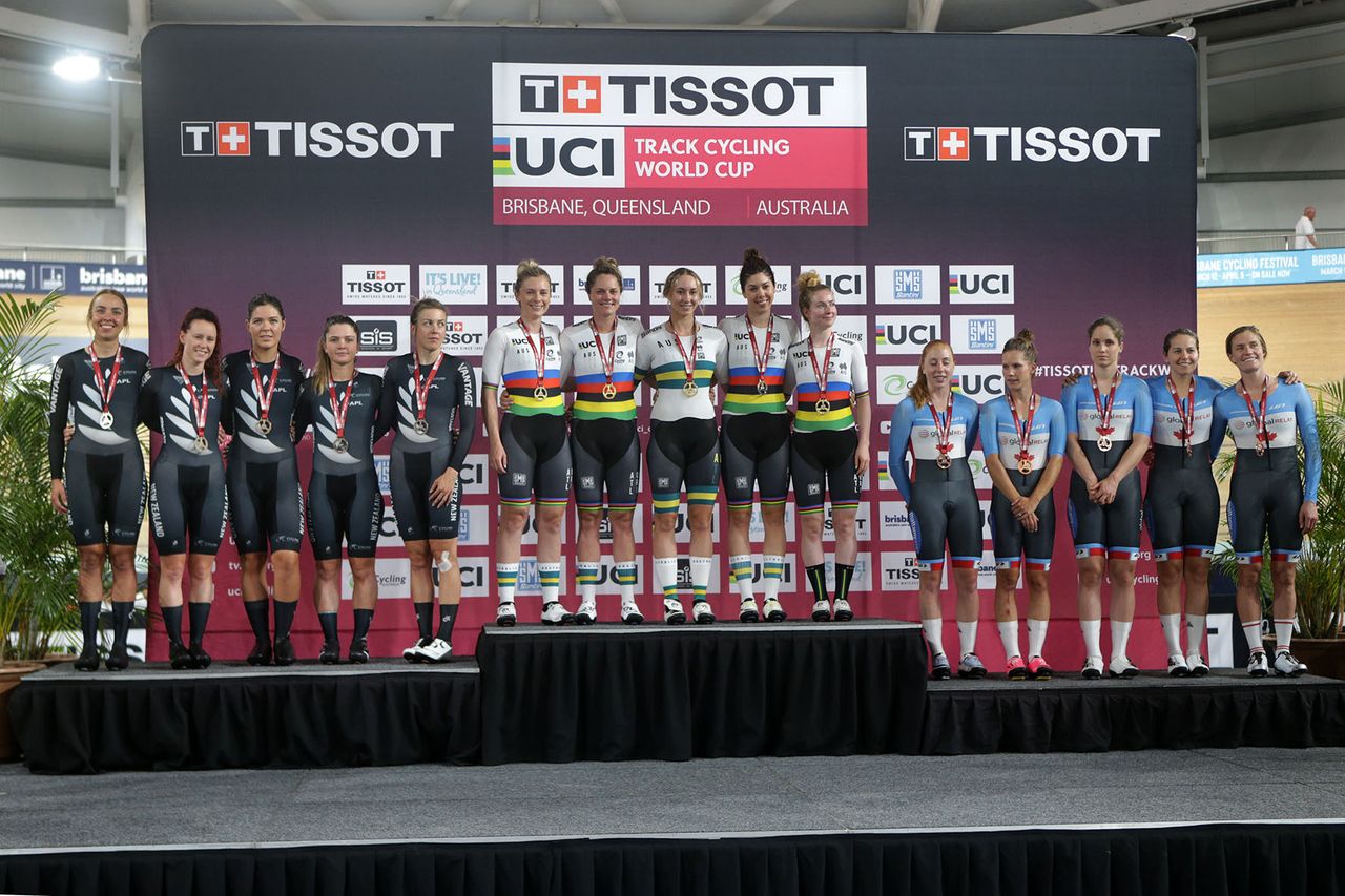 The women's team pursuit podium